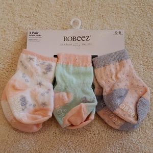 New Robeez baby socks